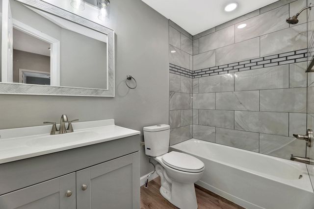 1423 W 1st St N, Wichita, KS 67203