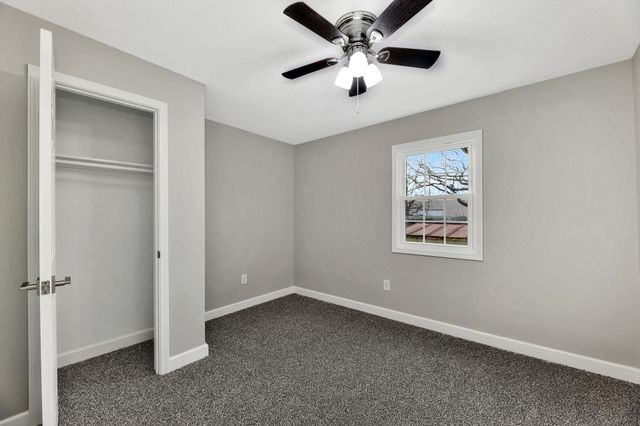 1423 W 1st St N, Wichita, KS 67203