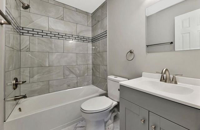 1423 W 1st St N, Wichita, KS 67203