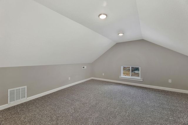 1423 W 1st St N, Wichita, KS 67203