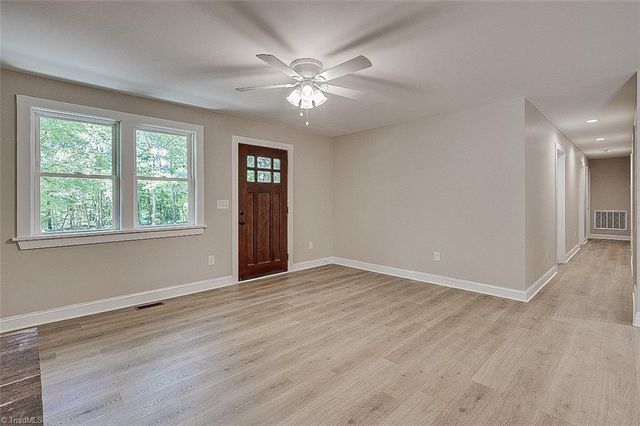 374 Yow Drive, Seagrove, NC 27341