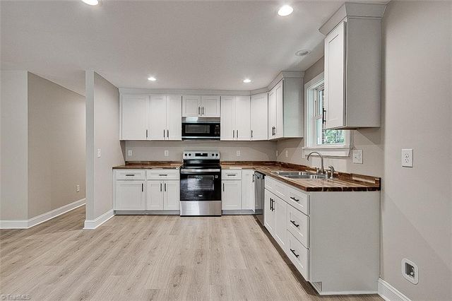374 Yow Drive, Seagrove, NC 27341