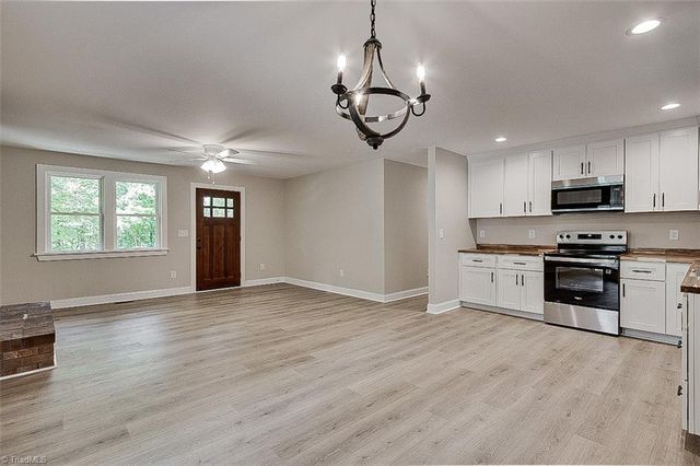 374 Yow Drive, Seagrove, NC 27341