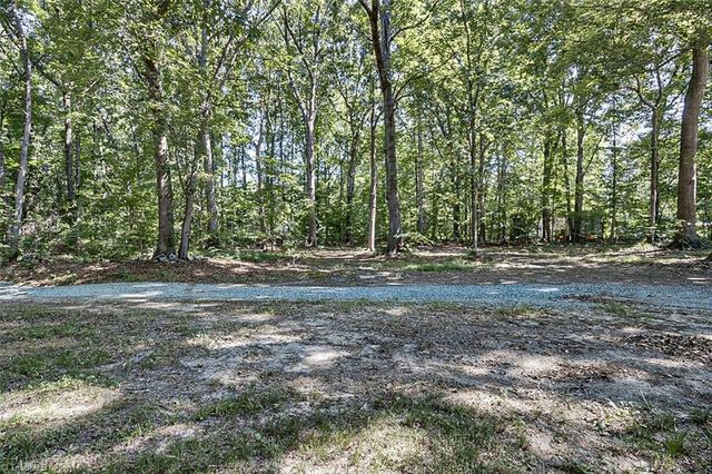 374 Yow Drive, Seagrove, NC 27341