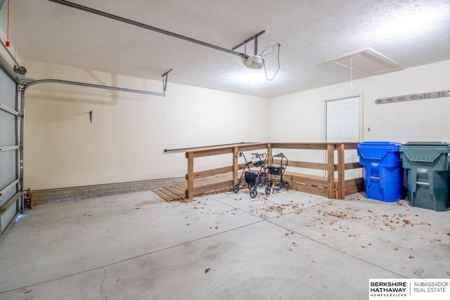 1818 N 175 Court, Omaha, NE 68118