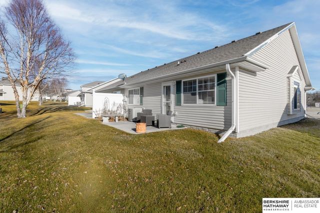 1818 N 175 Court, Omaha, NE 68118