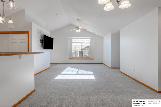 1818 N 175 Court, Omaha, NE 68118