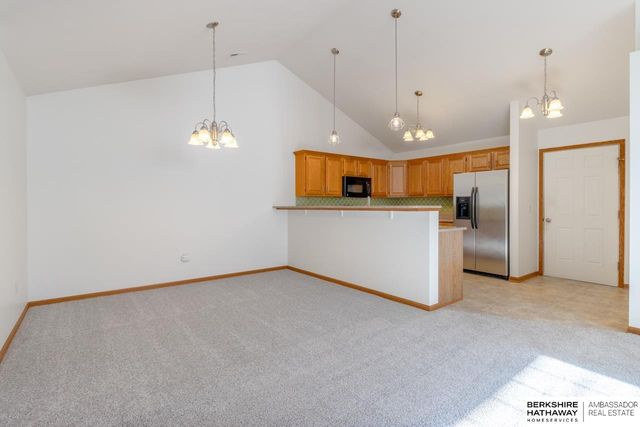 1818 N 175 Court, Omaha, NE 68118