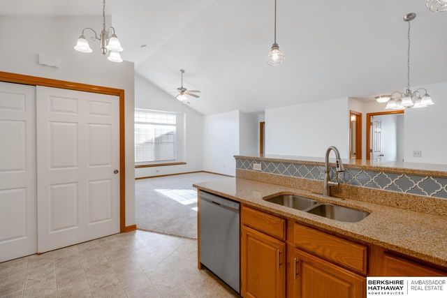 1818 N 175 Court, Omaha, NE 68118