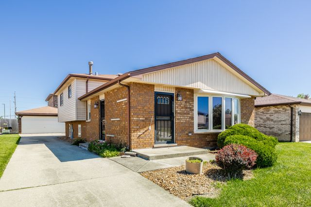 7924 W 79th Place, Bridgeview, IL 60455
