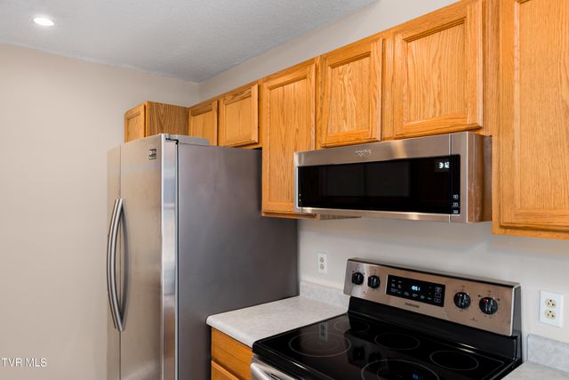 105 Cedar Grove Road 5, Johnson City, TN 37601