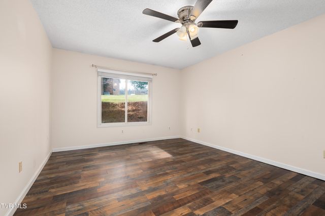 105 Cedar Grove Road 5, Johnson City, TN 37601