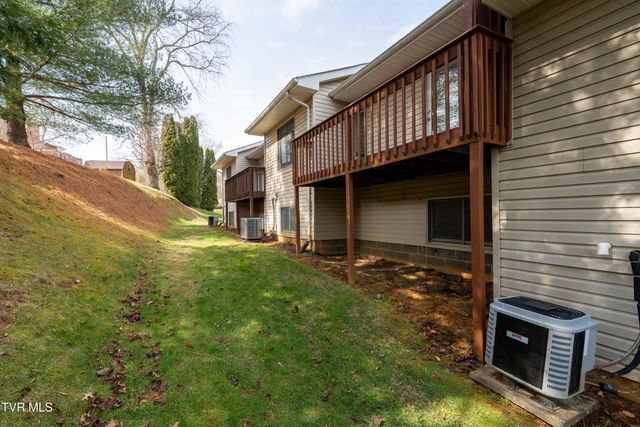 105 Cedar Grove Road 5, Johnson City, TN 37601