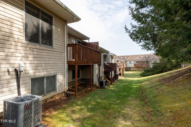 105 Cedar Grove Road 5, Johnson City, TN 37601