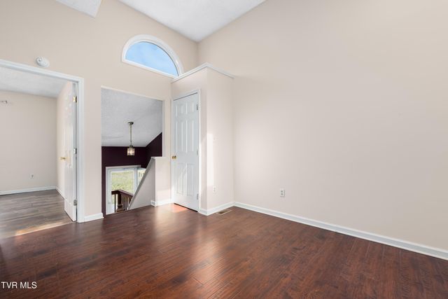 105 Cedar Grove Road 5, Johnson City, TN 37601