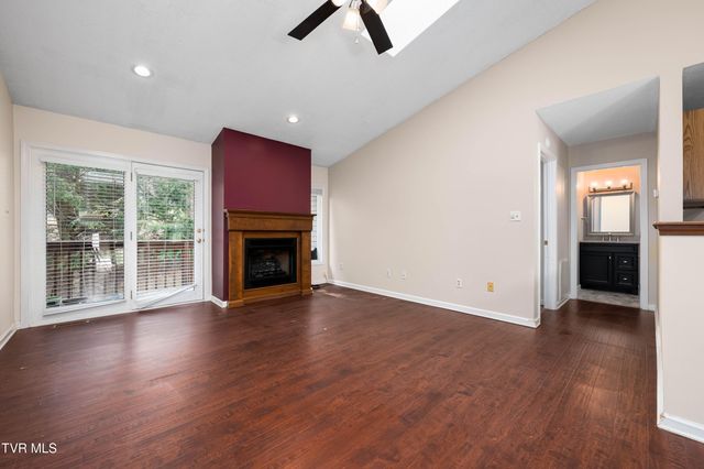 105 Cedar Grove Road 5, Johnson City, TN 37601