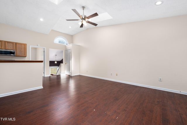 105 Cedar Grove Road 5, Johnson City, TN 37601