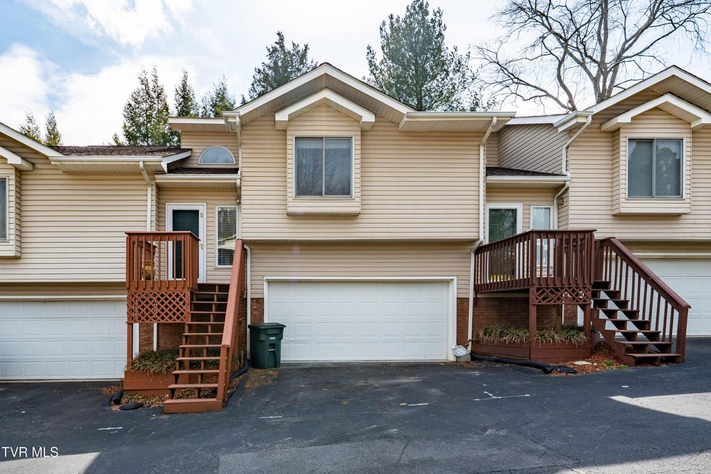 105 Cedar Grove Road 5, Johnson City, TN 37601