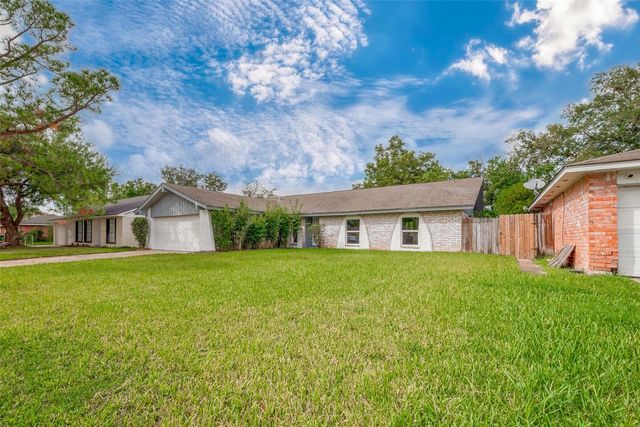 11522 Saulsworth Street, Houston, TX 77099