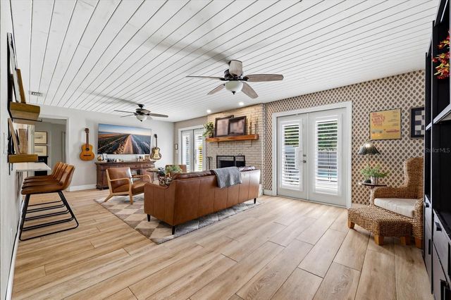 7089 122ND WAY, Seminole, FL 33772