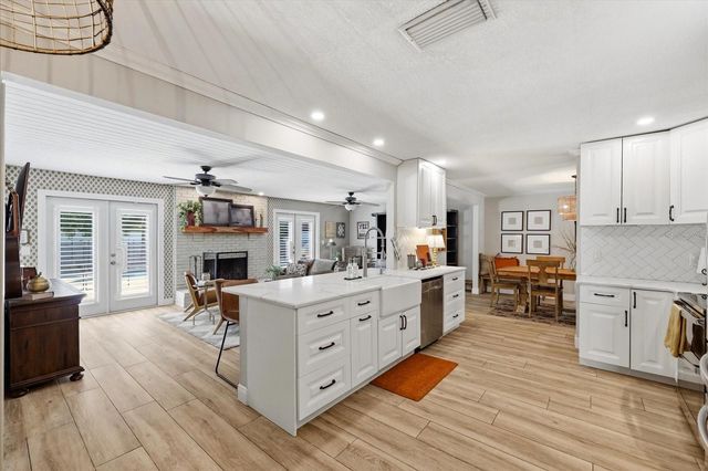 7089 122ND WAY, Seminole, FL 33772