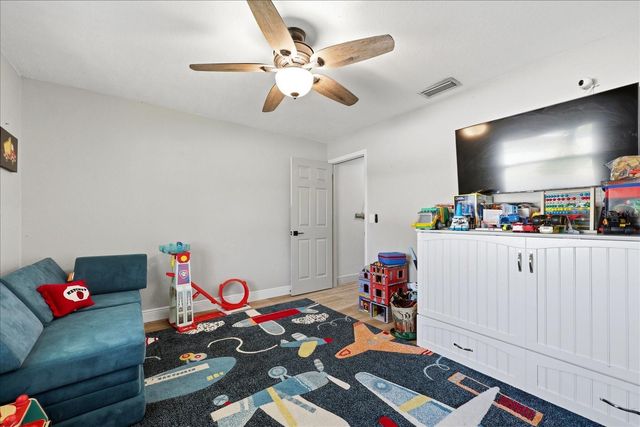 7089 122ND WAY, Seminole, FL 33772