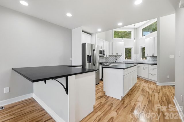 14612 Waterside Drive, Charlotte, NC 28278