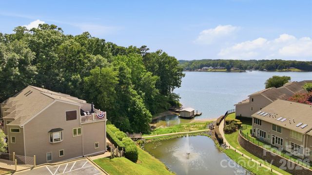 14612 Waterside Drive, Charlotte, NC 28278