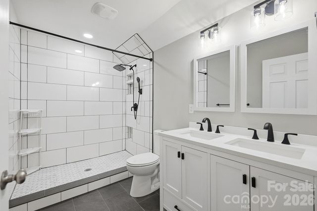 14612 Waterside Drive, Charlotte, NC 28278
