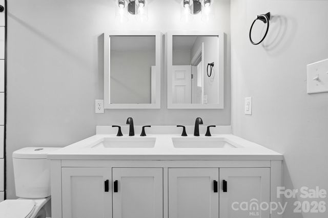 14612 Waterside Drive, Charlotte, NC 28278