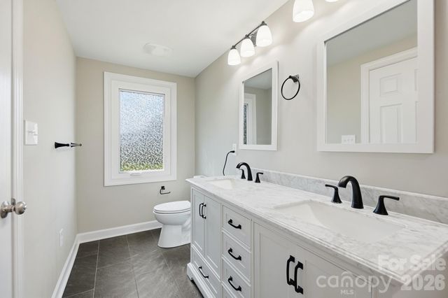14612 Waterside Drive, Charlotte, NC 28278