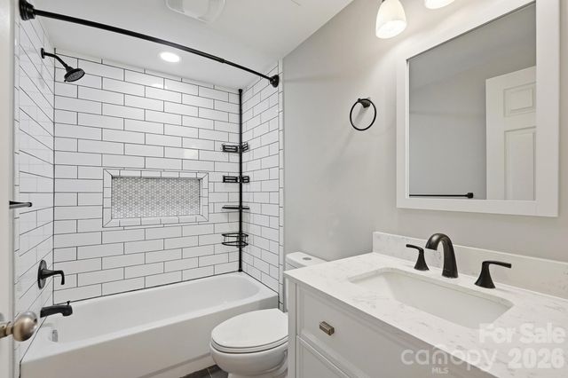 14612 Waterside Drive, Charlotte, NC 28278