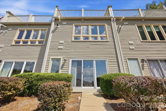 14612 Waterside Drive, Charlotte, NC 28278
