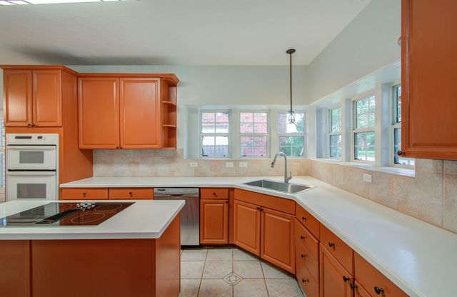 11903 Gatesden Drive, Tomball, TX 77377