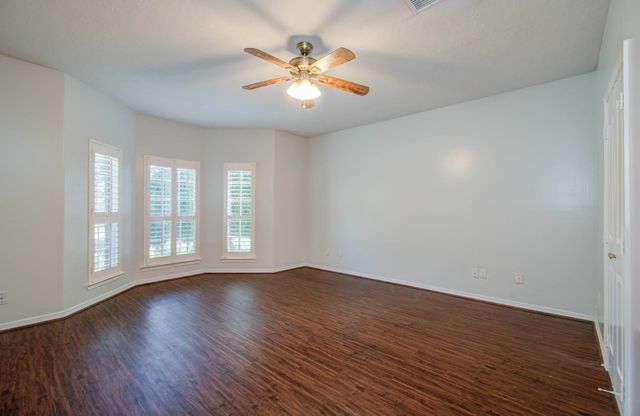 11903 Gatesden Drive, Tomball, TX 77377