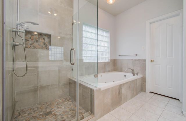 11903 Gatesden Drive, Tomball, TX 77377