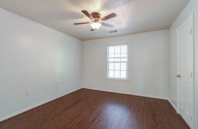 11903 Gatesden Drive, Tomball, TX 77377