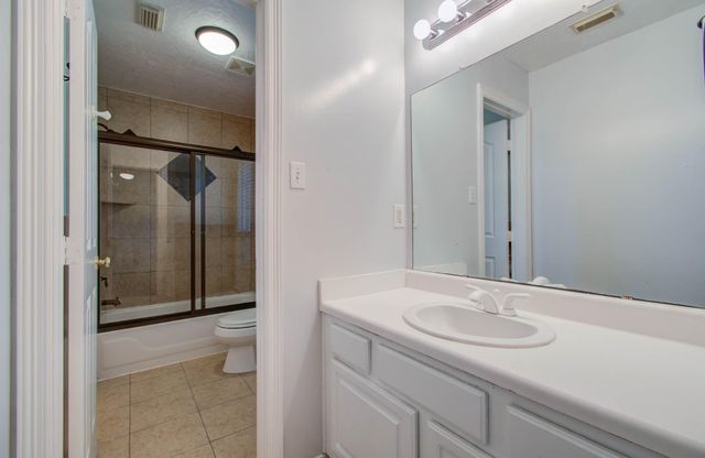 11903 Gatesden Drive, Tomball, TX 77377