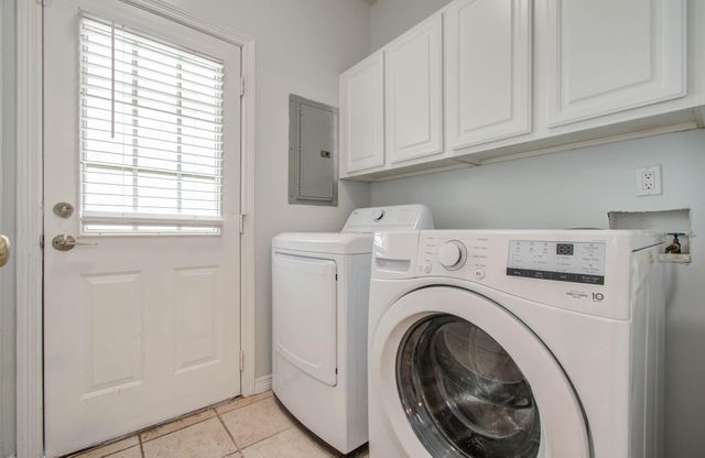 11903 Gatesden Drive, Tomball, TX 77377