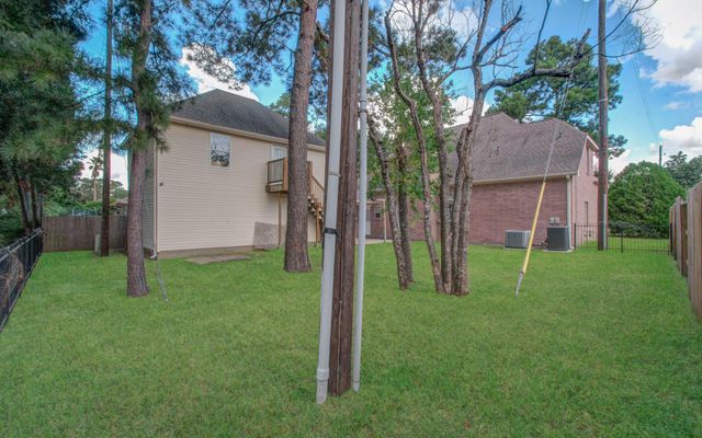 11903 Gatesden Drive, Tomball, TX 77377
