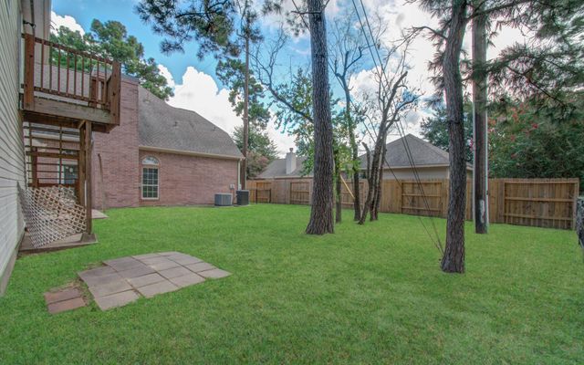 11903 Gatesden Drive, Tomball, TX 77377