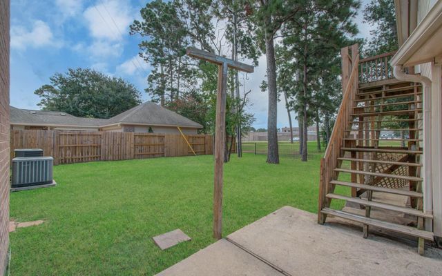 11903 Gatesden Drive, Tomball, TX 77377