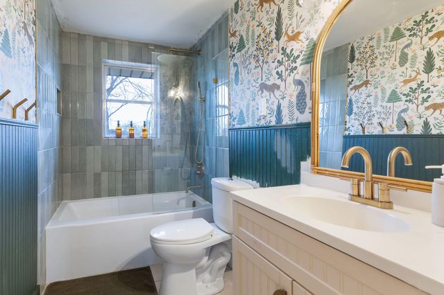 128 Greenbrier Lane, Hollister, MO 65672