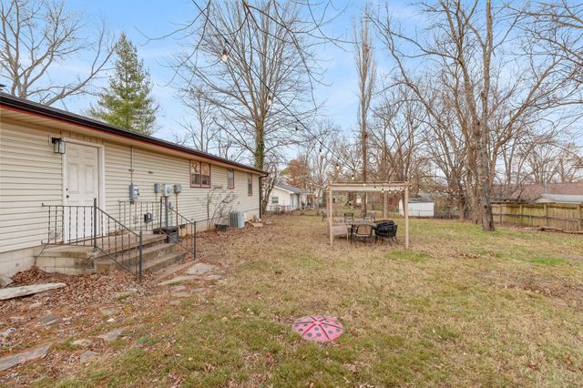 128 Greenbrier Lane, Hollister, MO 65672