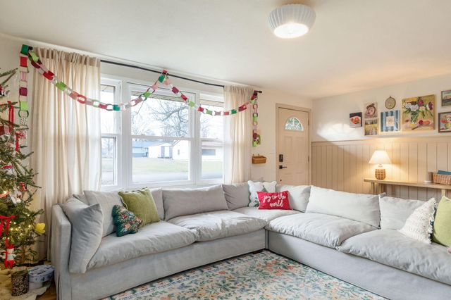 128 Greenbrier Lane, Hollister, MO 65672