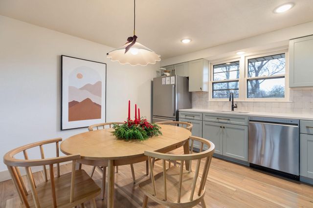 128 Greenbrier Lane, Hollister, MO 65672