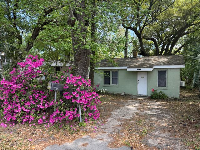 1929 Kerry Street, North Charleston, SC 29406