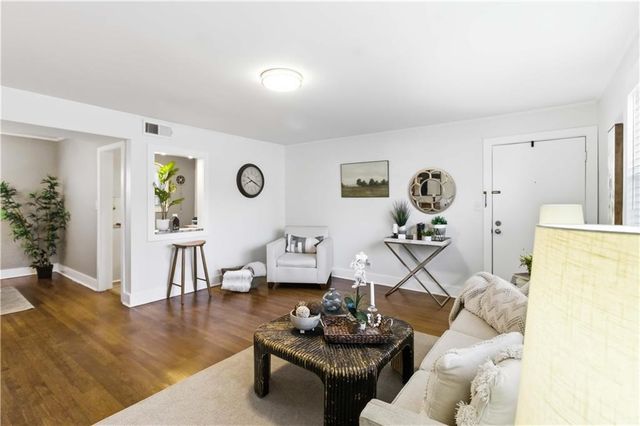 3660 Peachtree Road NE 3H, Atlanta, GA 30319