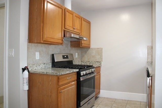 17 Sewall Street 1, Somerville, MA 02145