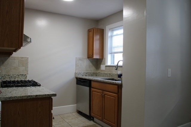 17 Sewall Street 1, Somerville, MA 02145